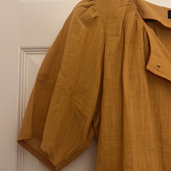 Able Blouse - Picture 3 of 4